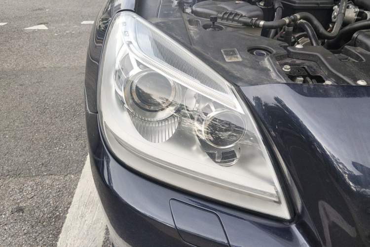 Used Mercedes-Benz SLK-Class 2011 SLK 200 Fashion Model Right Front Headlight