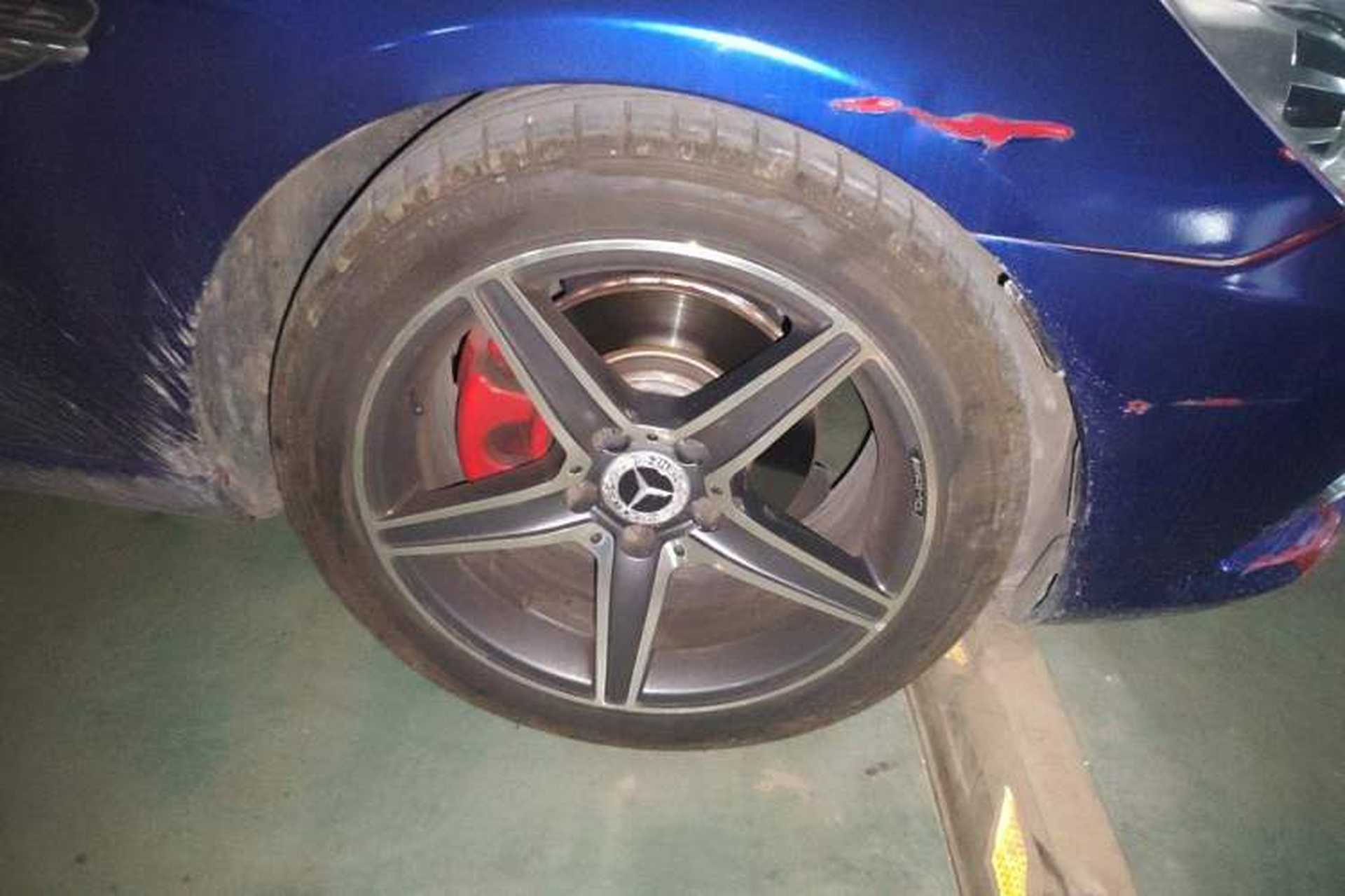 Used Mercedes-Benz SLK-Class 2011 SLK 200 Fashion Model Right Front Wheel Hub