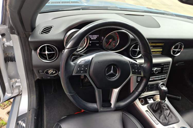Used Mercedes-Benz SLK-Class 2011 SLK 200 Fashion Model Steering Wheel