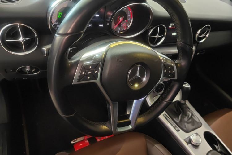 Used Mercedes-Benz SLK-Class 2011 SLK 200 Fashion Model Steering Wheel
