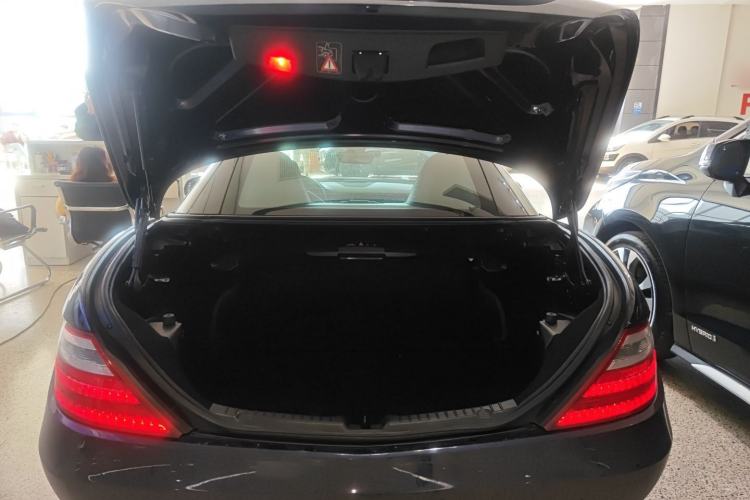 Used Mercedes-Benz SLK-Class 2011 SLK 200 Fashion Model Trunk
