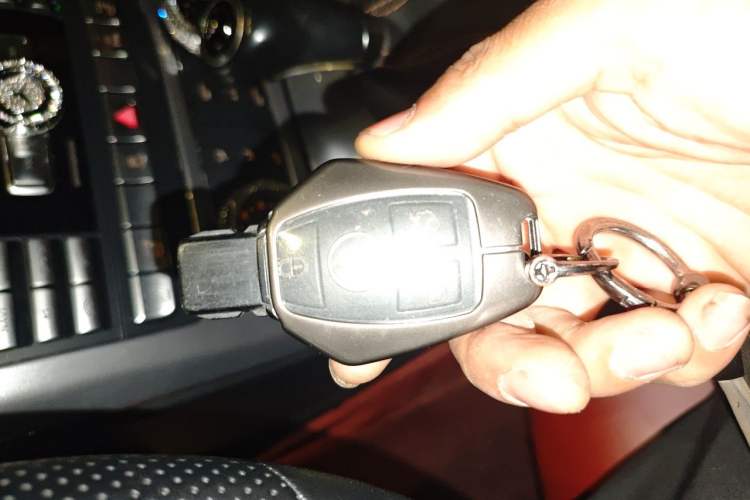 Used Mercedes-Benz SLK-Class 2011 SLK 200 Fashion Model Vehicle Key