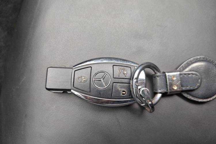Used Mercedes-Benz SLK-Class 2011 SLK 200 Fashion Model Vehicle Key