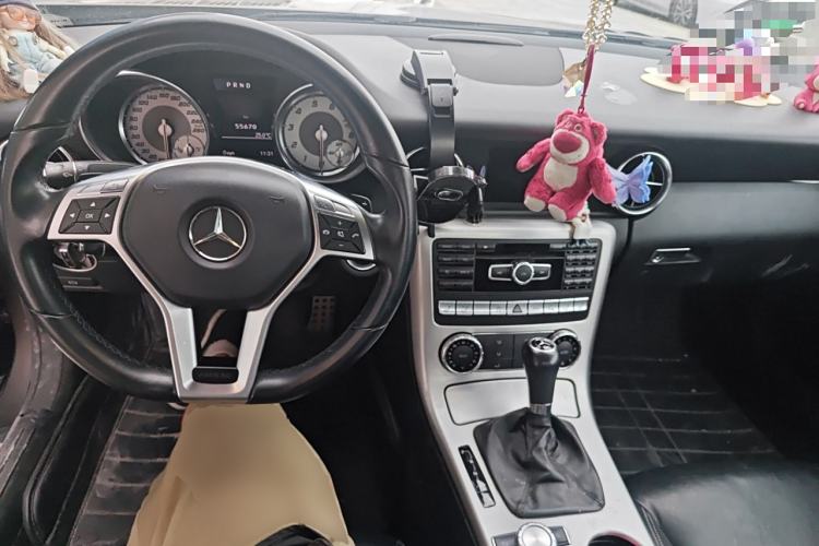 Used Mercedes-Benz SLK-Class 2011 SLK 200 Fashion Model Center Console