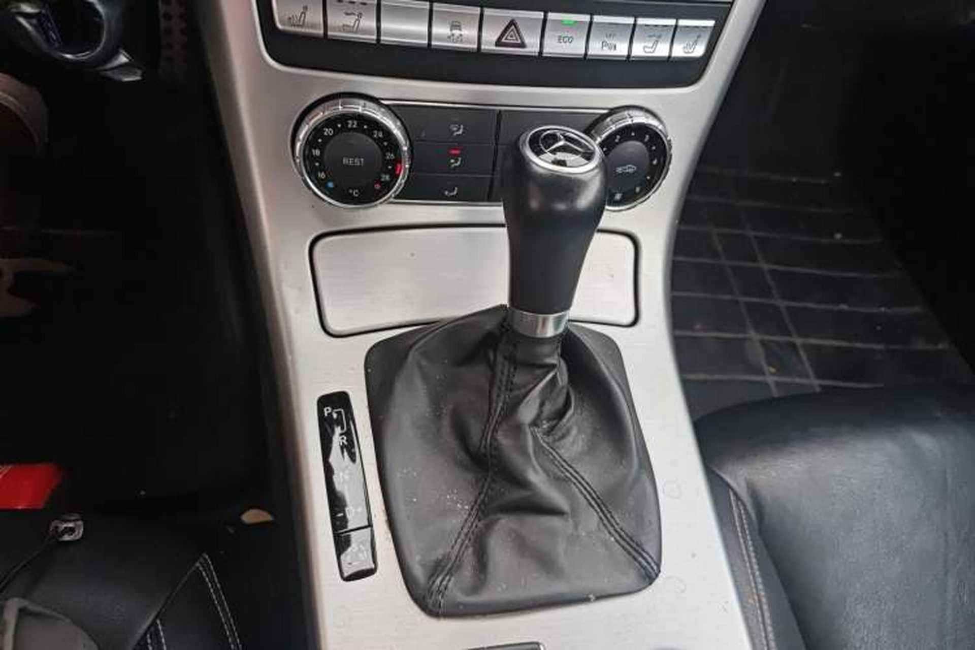 Used Mercedes-Benz SLK-Class 2011 SLK 200 Fashion Model Gear Lever