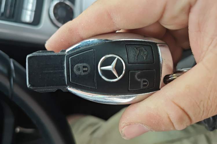 Used Mercedes-Benz SLK-Class 2011 SLK 200 Fashion Model Interior 1