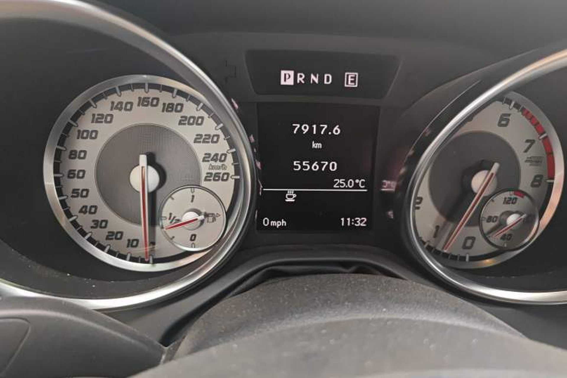 Used Mercedes-Benz SLK-Class 2011 SLK 200 Fashion Model Odometer Close Up
