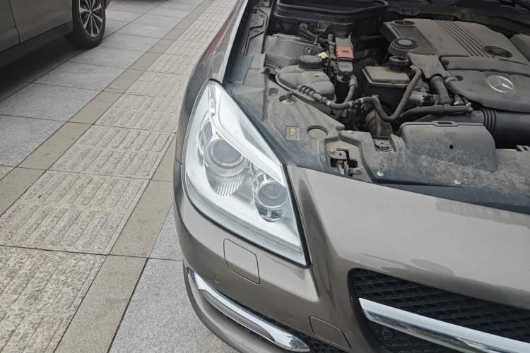 Used Mercedes-Benz SLK-Class 2011 SLK 200 Fashion Model Right Front Headlight