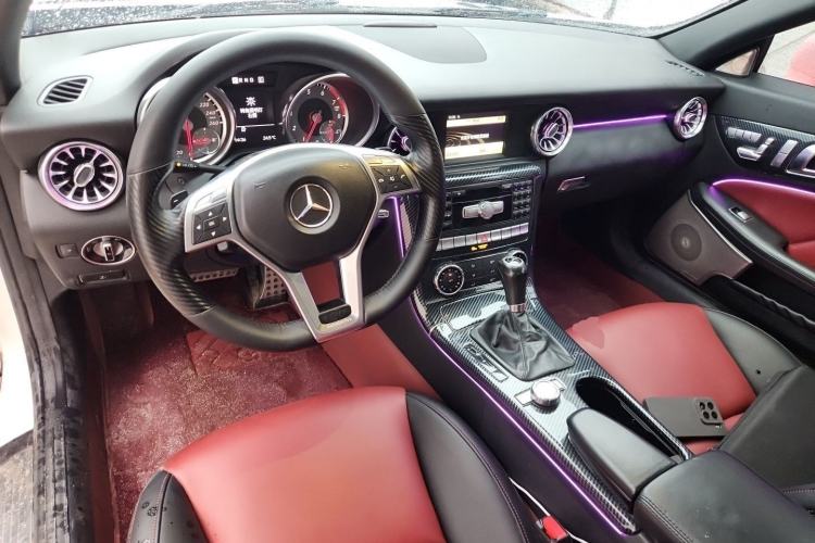 Used Mercedes-Benz SLK-Class 2011 SLK 200 Fashion Model Center Console