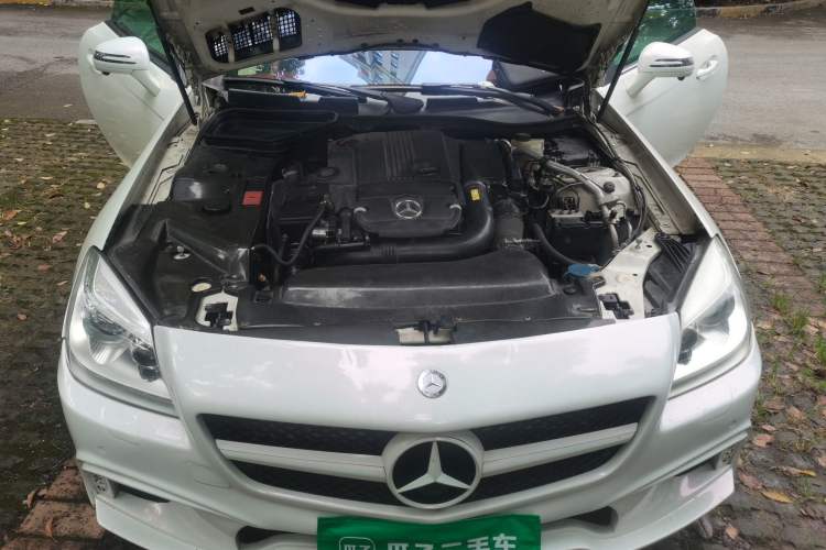 Used Mercedes-Benz SLK-Class 2011 SLK 200 Luxury Sports Model Engine Bay