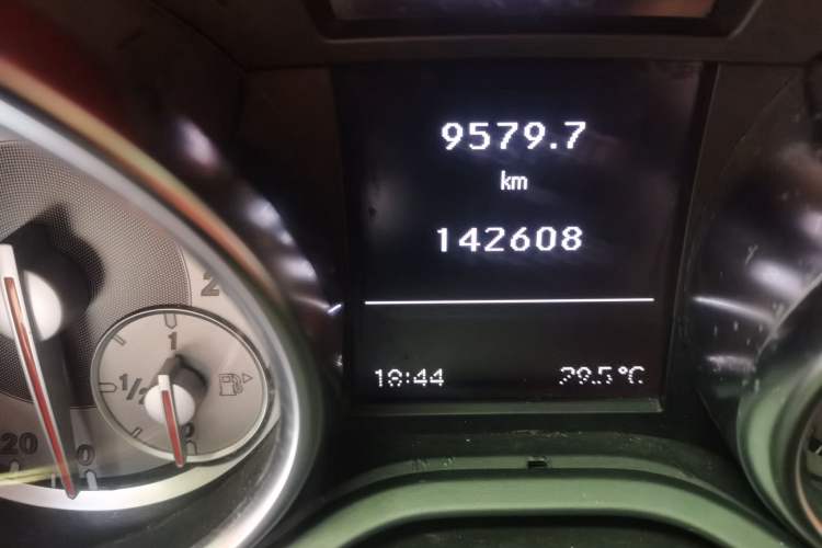 Used Mercedes-Benz SLK-Class 2011 SLK 200 Luxury Sports Model Odometer Close Up
