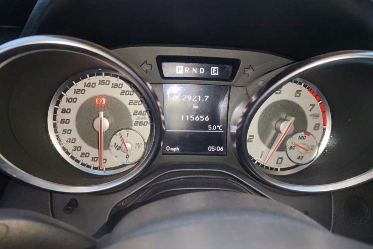 Used Mercedes-Benz SLK-Class 2011 SLK 200 Fashion Model Odometer Close Up