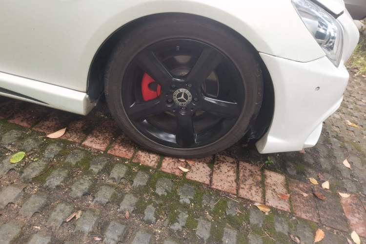 Used Mercedes-Benz SLK-Class 2011 SLK 200 Luxury Sports Model Right Front Wheel Hub