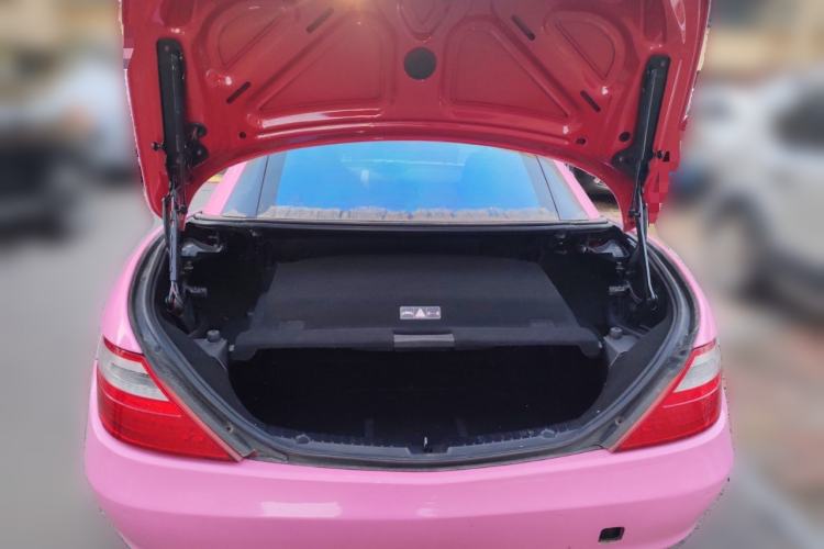 Used Mercedes-Benz SLK-Class 2011 SLK 200 Fashion Model Trunk