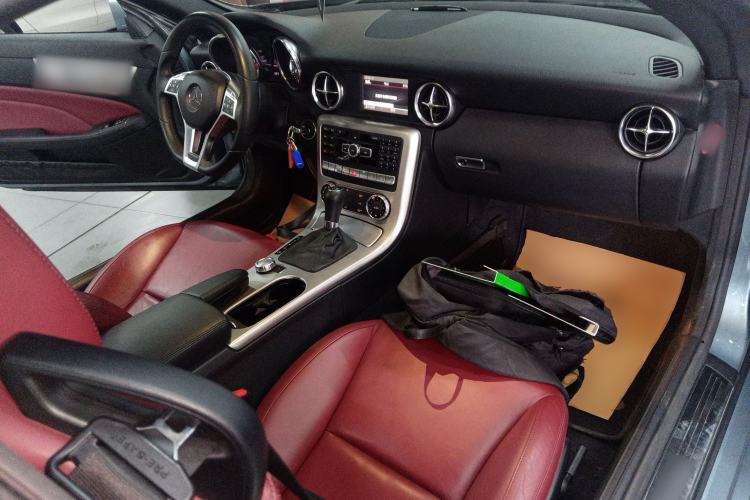 Used Mercedes-Benz SLK-Class 2011 SLK 200 Fashion Model Center Console