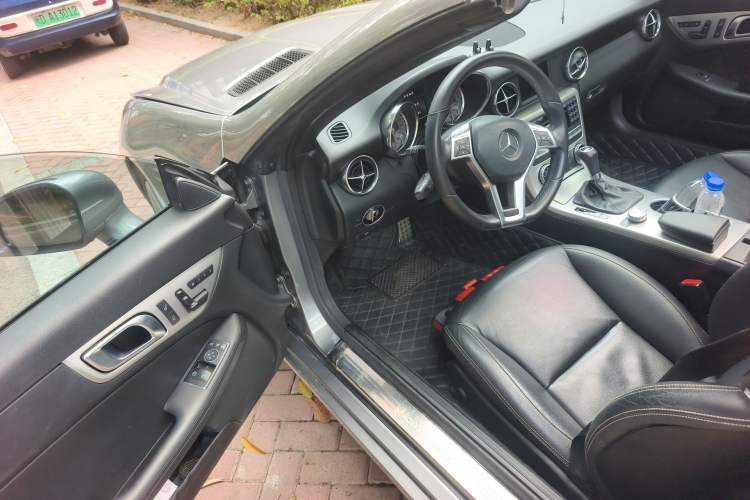 Used Mercedes-Benz SLK-Class 2011 SLK 200 Fashion Model Driver Seat
