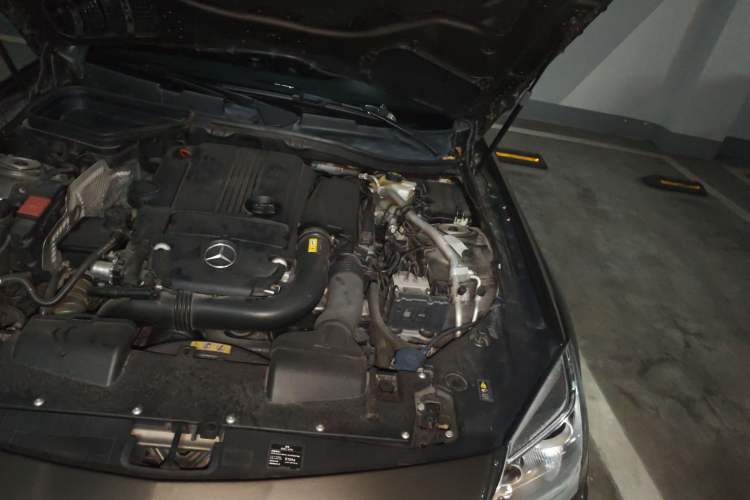 Used Mercedes-Benz SLK-Class 2011 SLK 200 Fashion Model Engine Bay Left