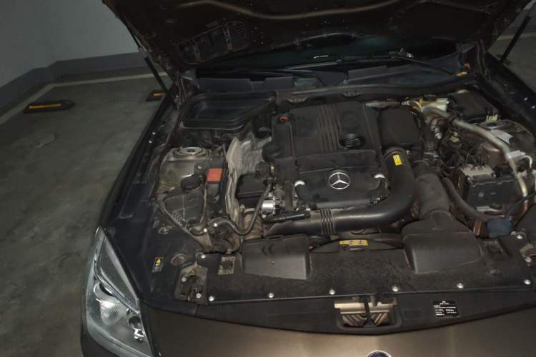 Used Mercedes-Benz SLK-Class 2011 SLK 200 Fashion Model Engine Bay Right