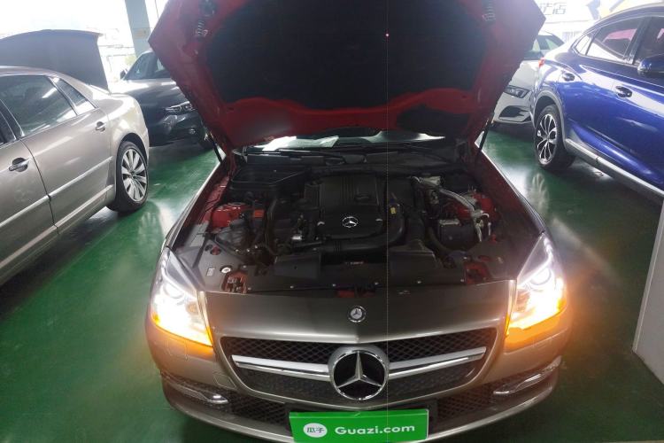 Used Mercedes-Benz SLK-Class 2011 SLK 200 Fashion Model Engine Bay