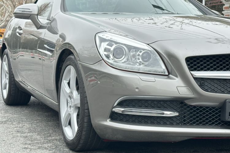 Used Mercedes-Benz SLK-Class 2011 SLK 200 Fashion Model Exterior 1