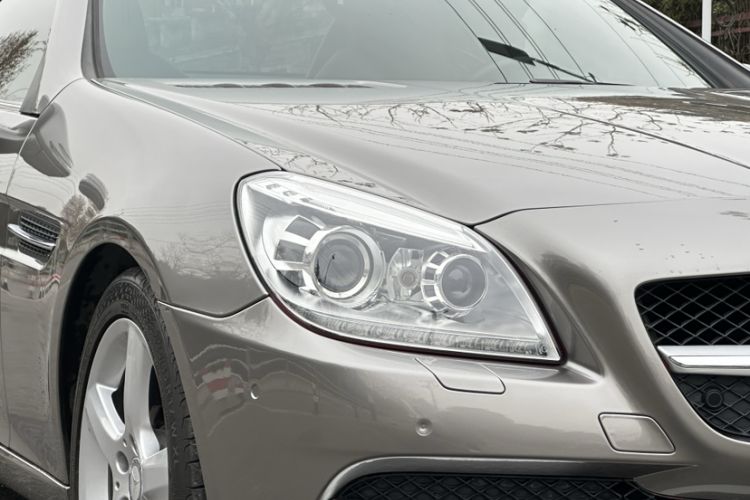 Used Mercedes-Benz SLK-Class 2011 SLK 200 Fashion Model Exterior 4