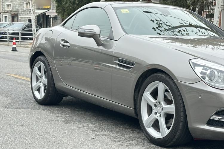 Used Mercedes-Benz SLK-Class 2011 SLK 200 Fashion Model Exterior 9