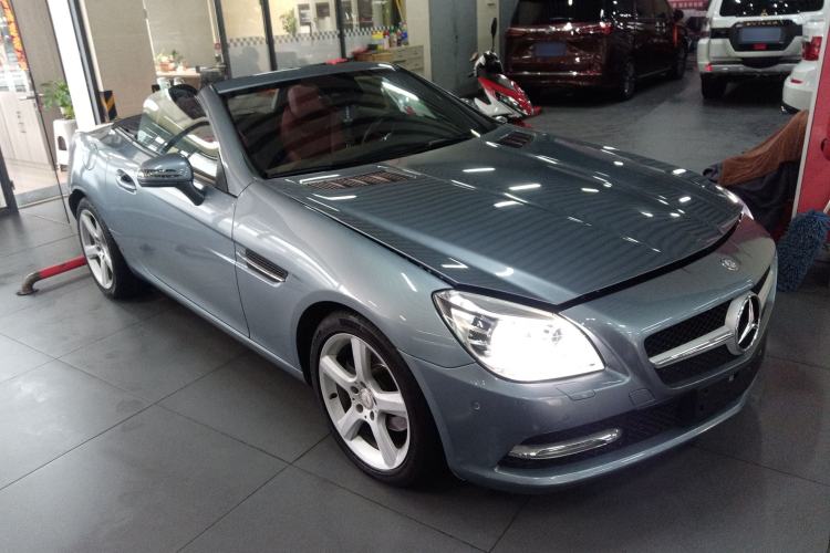 Used Mercedes-Benz SLK-Class 2011 SLK 200 Fashion Model Front Right 45 Deg