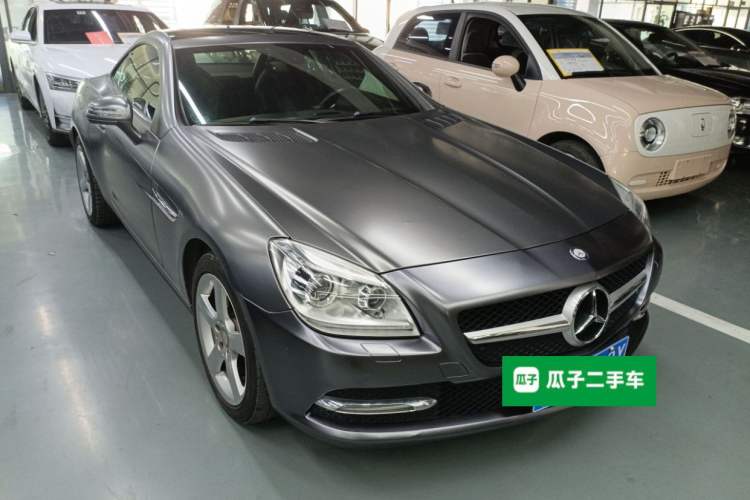 Used Mercedes-Benz SLK-Class 2011 SLK 200 Fashion Model Front Right 45 Deg
