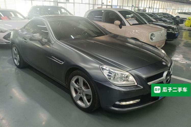 Used Mercedes-Benz SLK-Class 2011 SLK 200 Fashion Model Front Right 45 Deg
