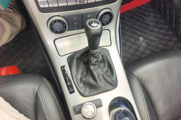 Used Mercedes-Benz SLK-Class 2011 SLK 200 Fashion Model Gear Lever