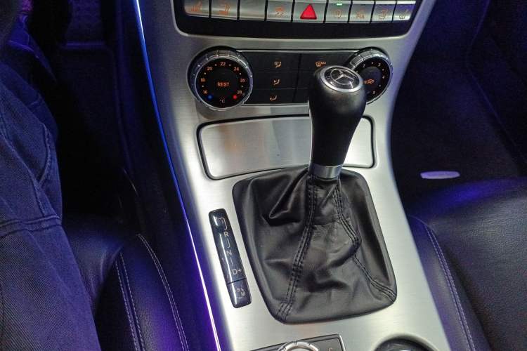 Used Mercedes-Benz SLK-Class 2011 SLK 200 Fashion Model Gear Lever