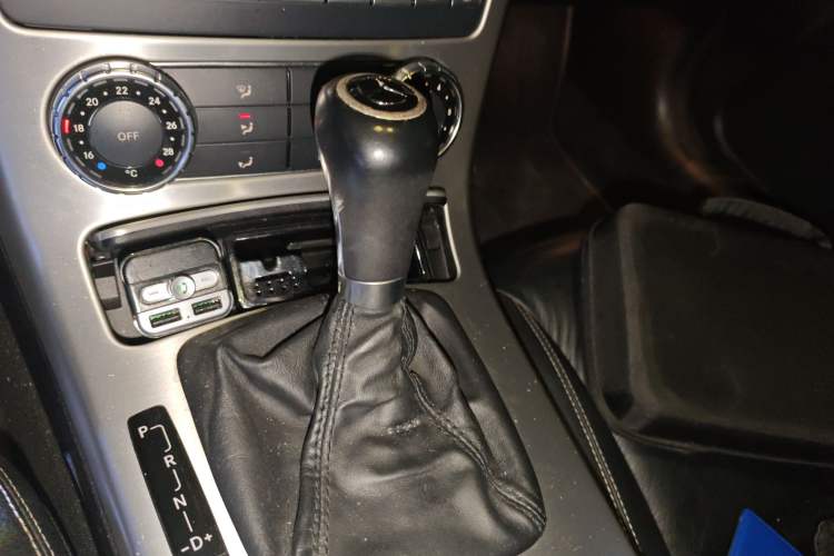 Used Mercedes-Benz SLK-Class 2011 SLK 200 Fashion Model Gear Lever