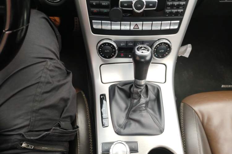 Used Mercedes-Benz SLK-Class 2011 SLK 350 Gear Lever