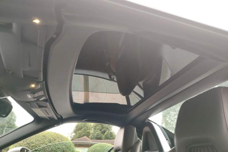 Used Mercedes-Benz SLK-Class 2011 SLK 350 Headliner