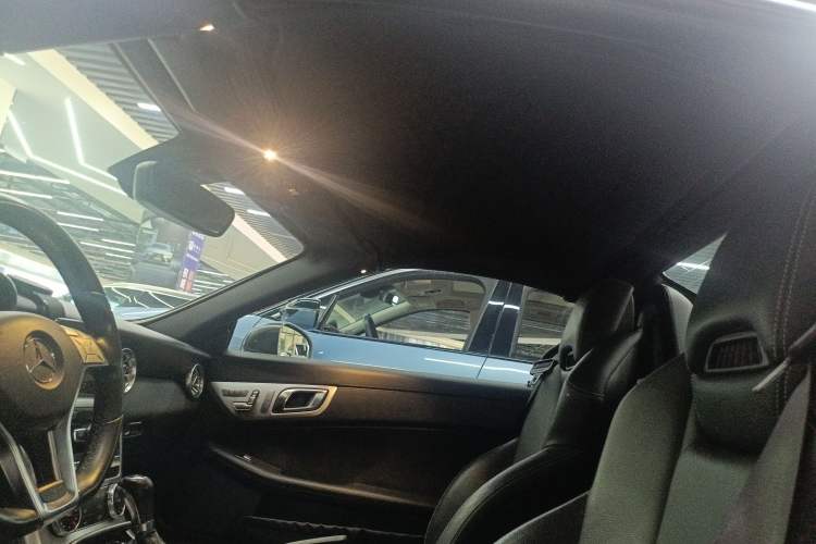 Used Mercedes-Benz SLK-Class 2011 SLK 200 Fashion Model Headliner
