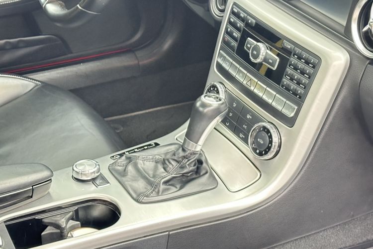 Used Mercedes-Benz SLK-Class 2011 SLK 200 Fashion Model Interior 3