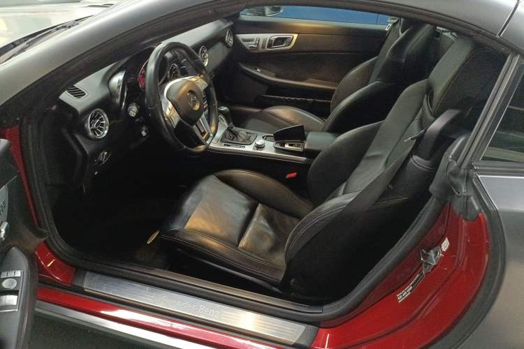 Used Mercedes-Benz SLK-Class 2011 SLK 200 Fashion Model Left Front Seat