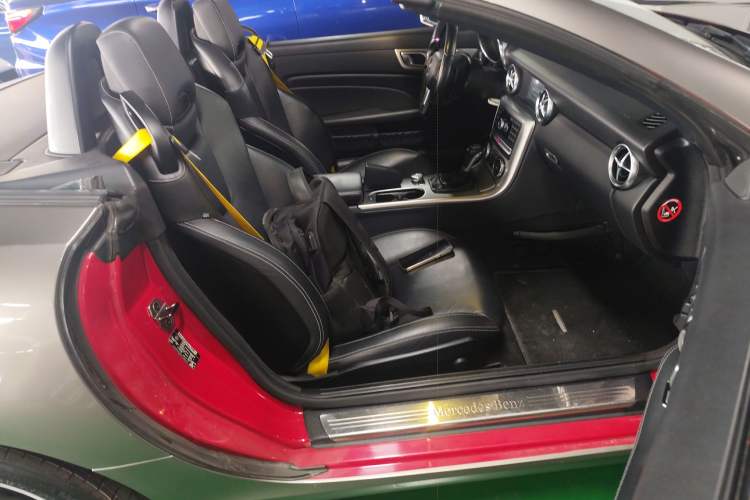 Used Mercedes-Benz SLK-Class 2011 SLK 200 Fashion Model Right Front Seat