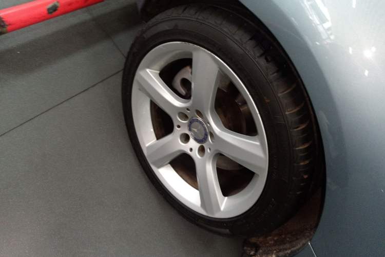 Used Mercedes-Benz SLK-Class 2011 SLK 200 Fashion Model Right Rear Wheel Hub