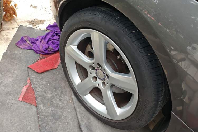 Used Mercedes-Benz SLK-Class 2011 SLK 200 Fashion Model Right Rear Wheel Hub