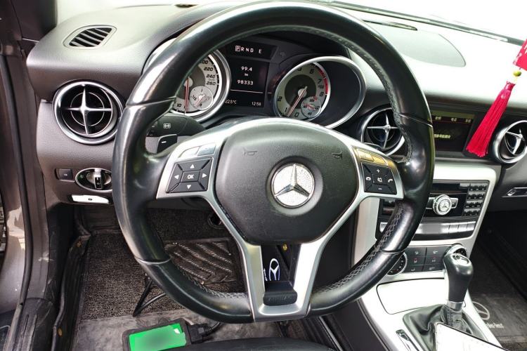 Used Mercedes-Benz SLK-Class 2011 SLK 200 Fashion Model Steering Wheel