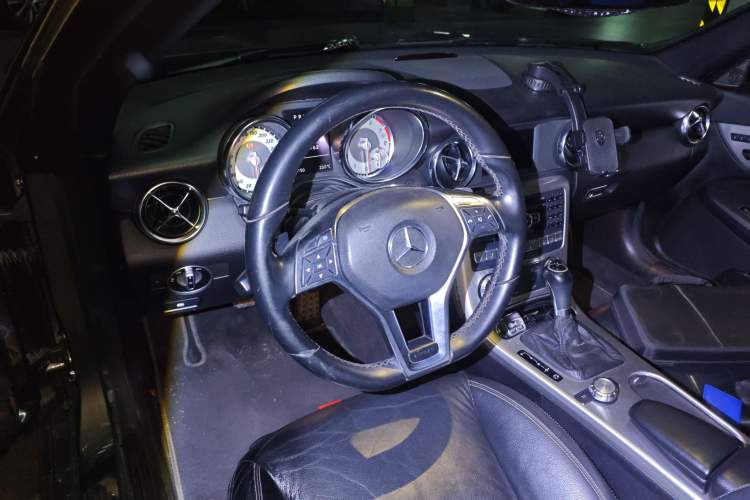 Used Mercedes-Benz SLK-Class 2011 SLK 200 Fashion Model Steering Wheel