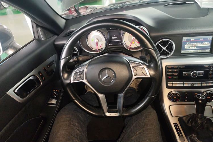 Used Mercedes-Benz SLK-Class 2011 SLK 200 Fashion Model Steering Wheel