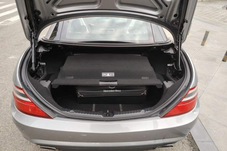 Used Mercedes-Benz SLK-Class 2011 SLK 350 Trunk