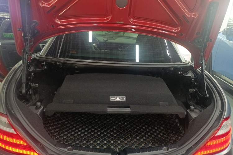 Used Mercedes-Benz SLK-Class 2011 SLK 200 Fashion Model Trunk