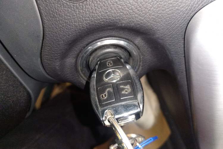 Used Mercedes-Benz SLK-Class 2011 SLK 200 Fashion Model Vehicle Key