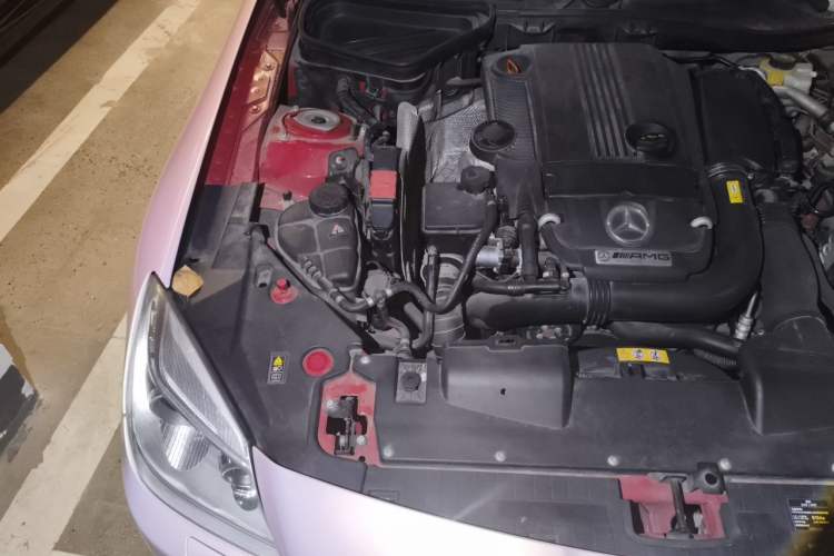 Used Mercedes-Benz SLK-Class 2011 SLK 200 Fashion Model Engine Bay Right