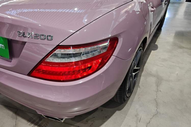 Used Mercedes-Benz SLK-Class 2011 SLK 200 Fashion Model Exterior 3