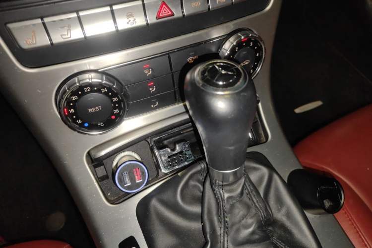 Used Mercedes-Benz SLK-Class 2011 SLK 200 Fashion Model Gear Lever