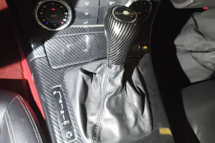 Used Mercedes-Benz SLK-Class 2011 SLK 200 Fashion Model Gear Lever